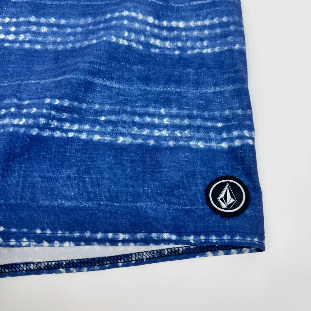 Volcom Lido Carillo Boardshorts Mens 34‎ Blue White 4-Way Stretch Swim Trunks